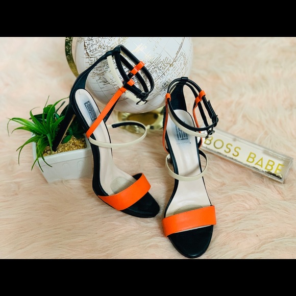 Black & Orange Sandals 👡 - Picture 2 of 9